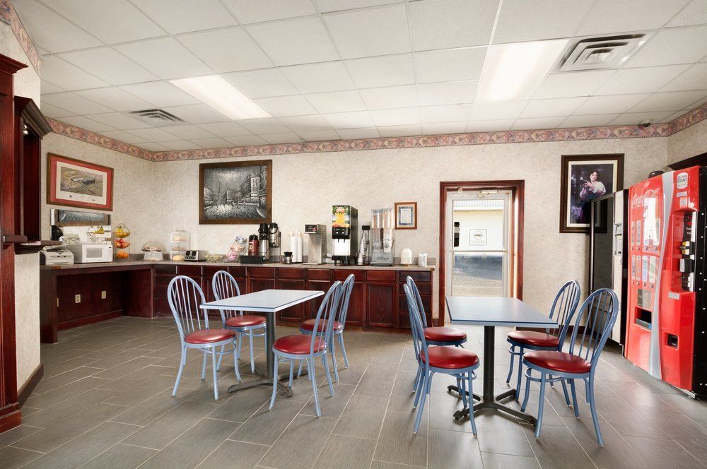 Knights Inn Midland Bagian luar foto